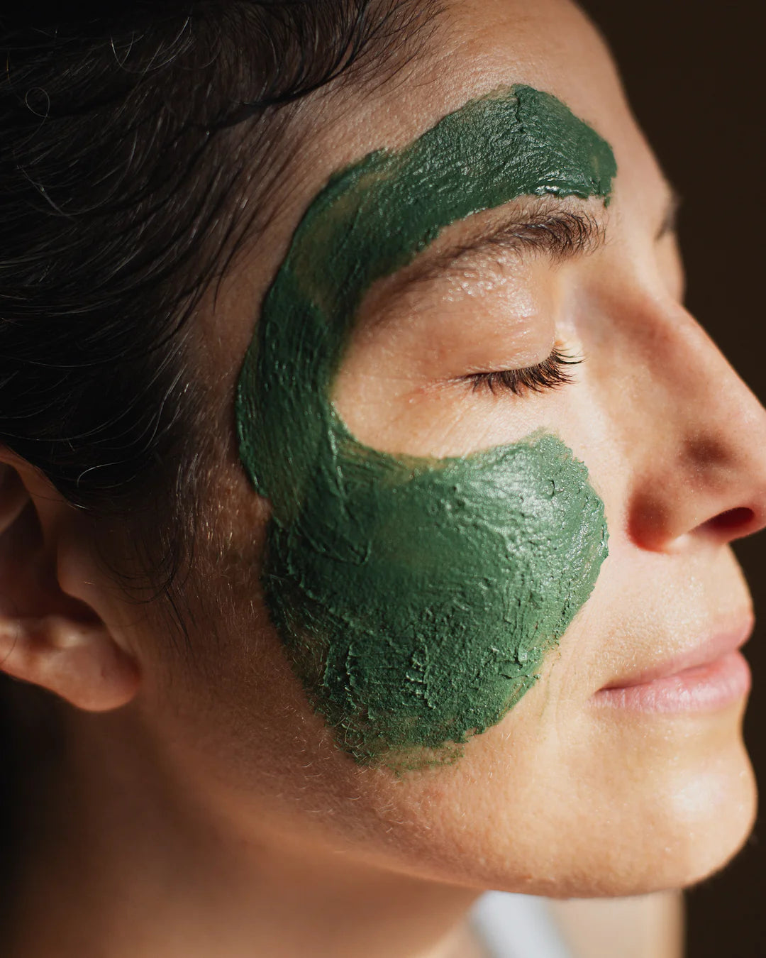 Clay Face Mask: Balancing Green Clay