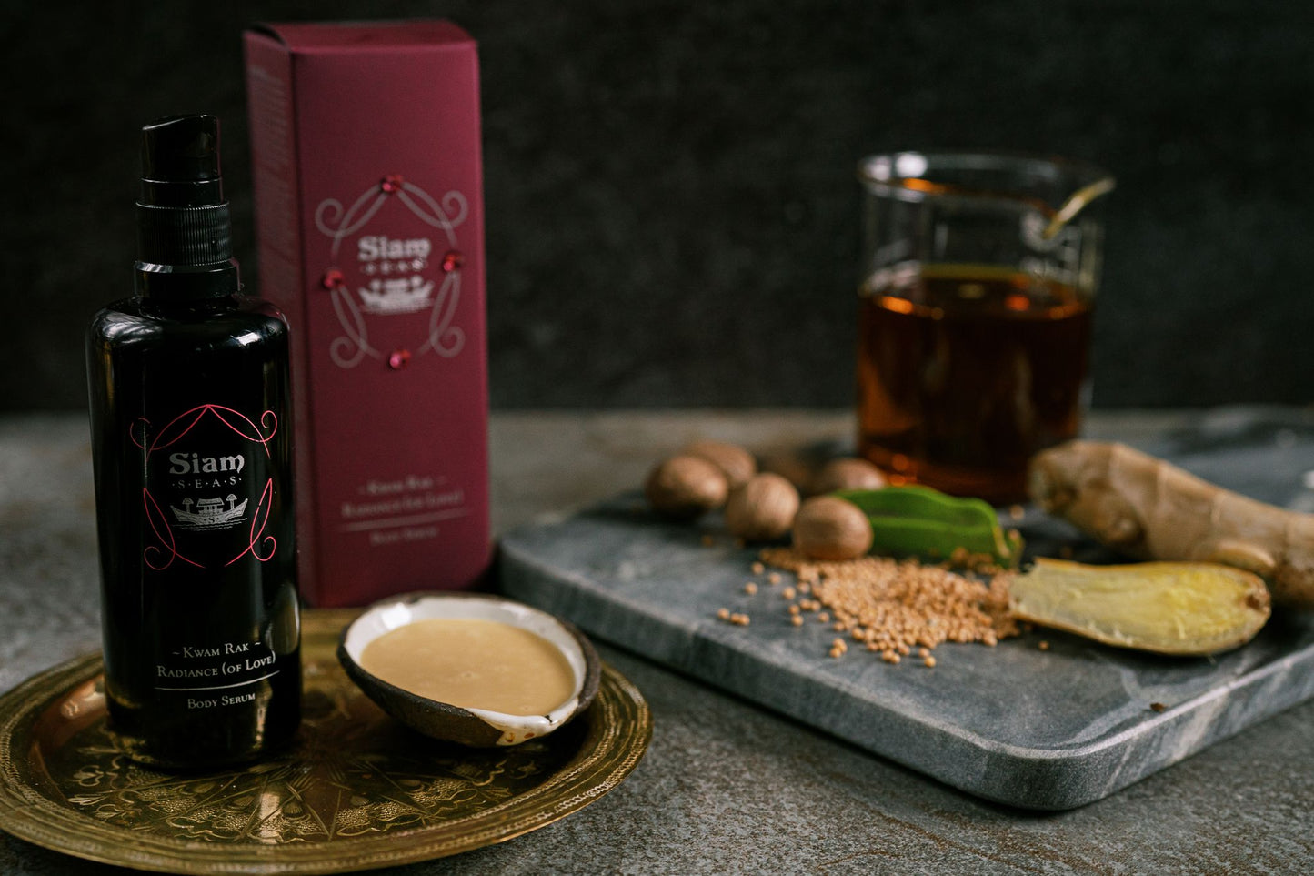 Kwam Rak Radiance of Love Body Serum