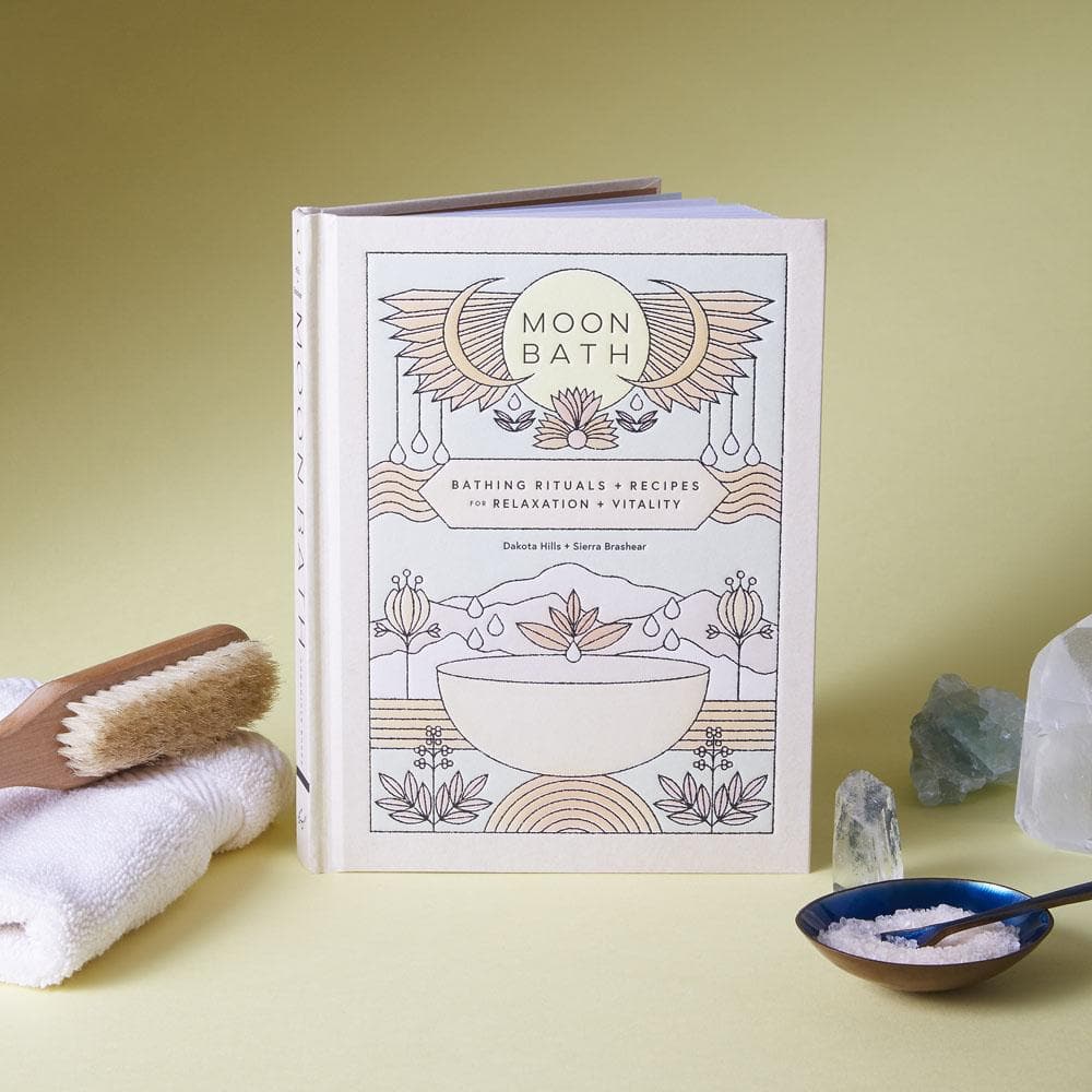 Moon Bath - Bathing Rituals and Recipes for Relaxation and Vitality